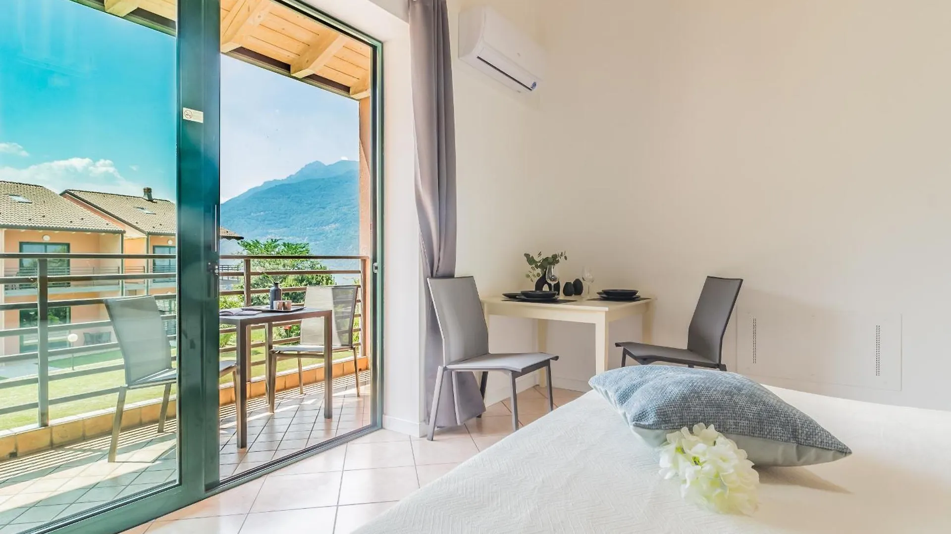 Monolocale Con Soppalco Brezza Del Lario By Varenna Holidays 0*, Ντέρβιο Ιταλία
